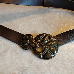 Vintage Chico's Brown Leather Belt. Western-inspired style from the 90's